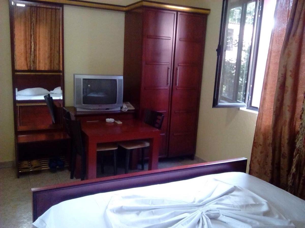 Hotel Deja Tiranë Luaran gambar