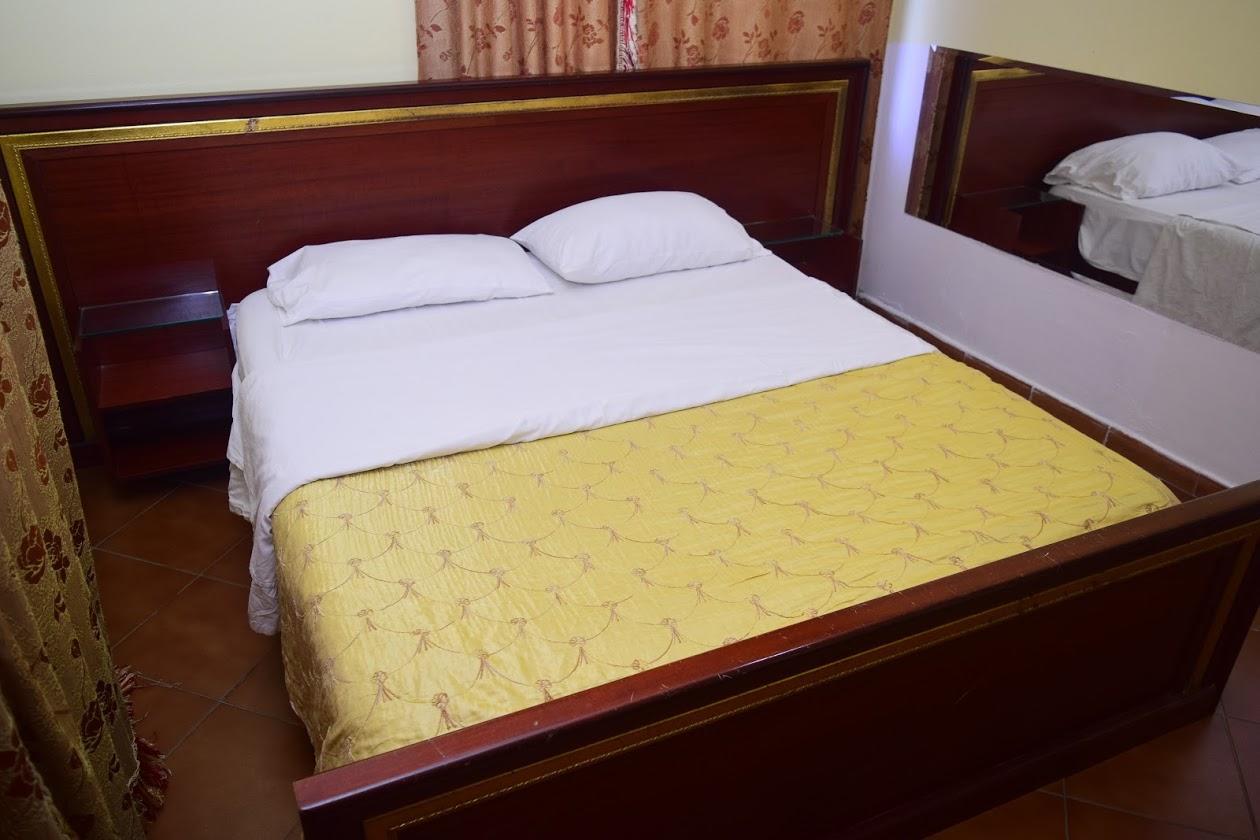 Hotel Deja Tiranë Luaran gambar